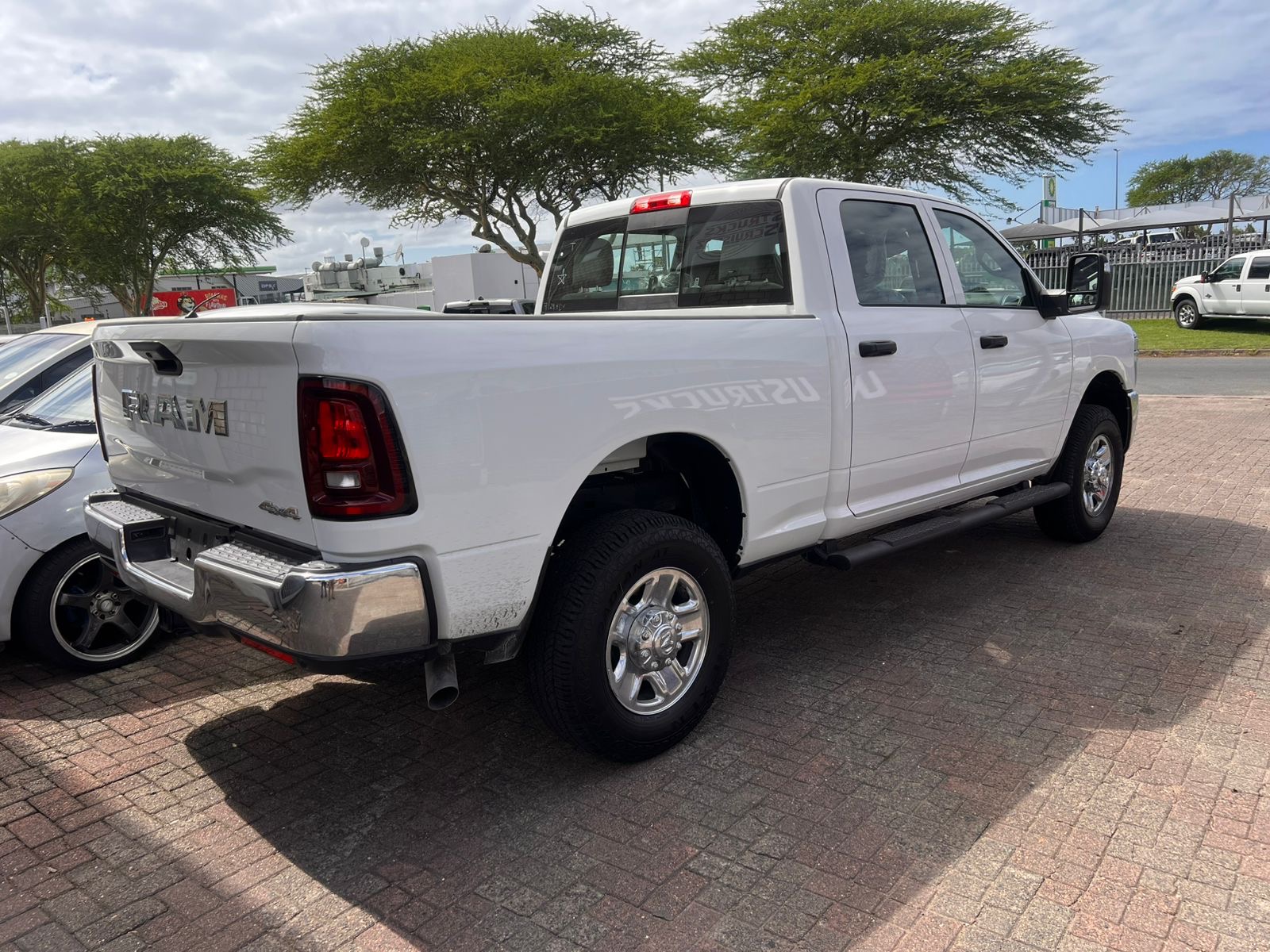 
								2500 Tradesman full									