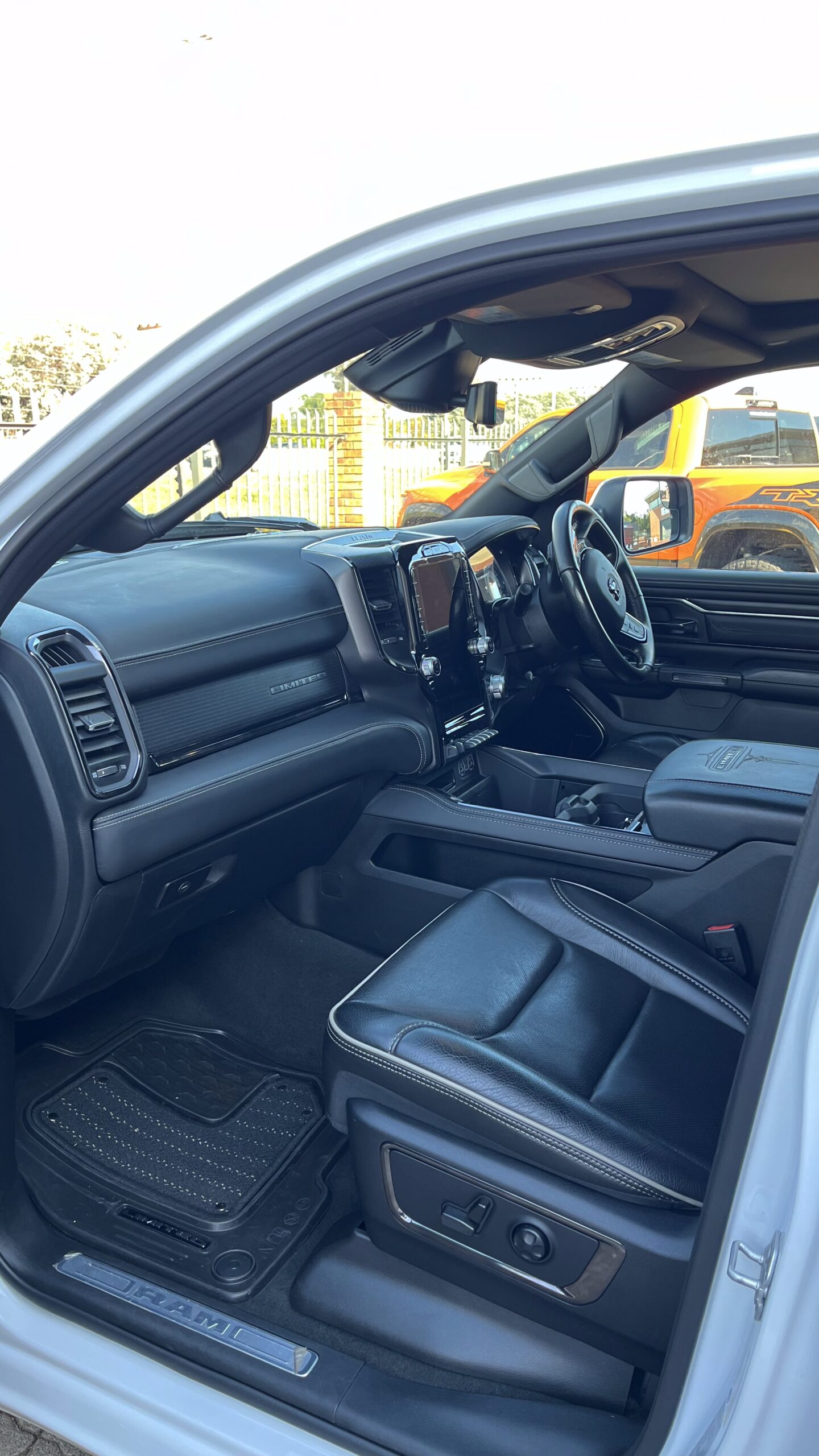 
								RAM LIMITED 1500 full									