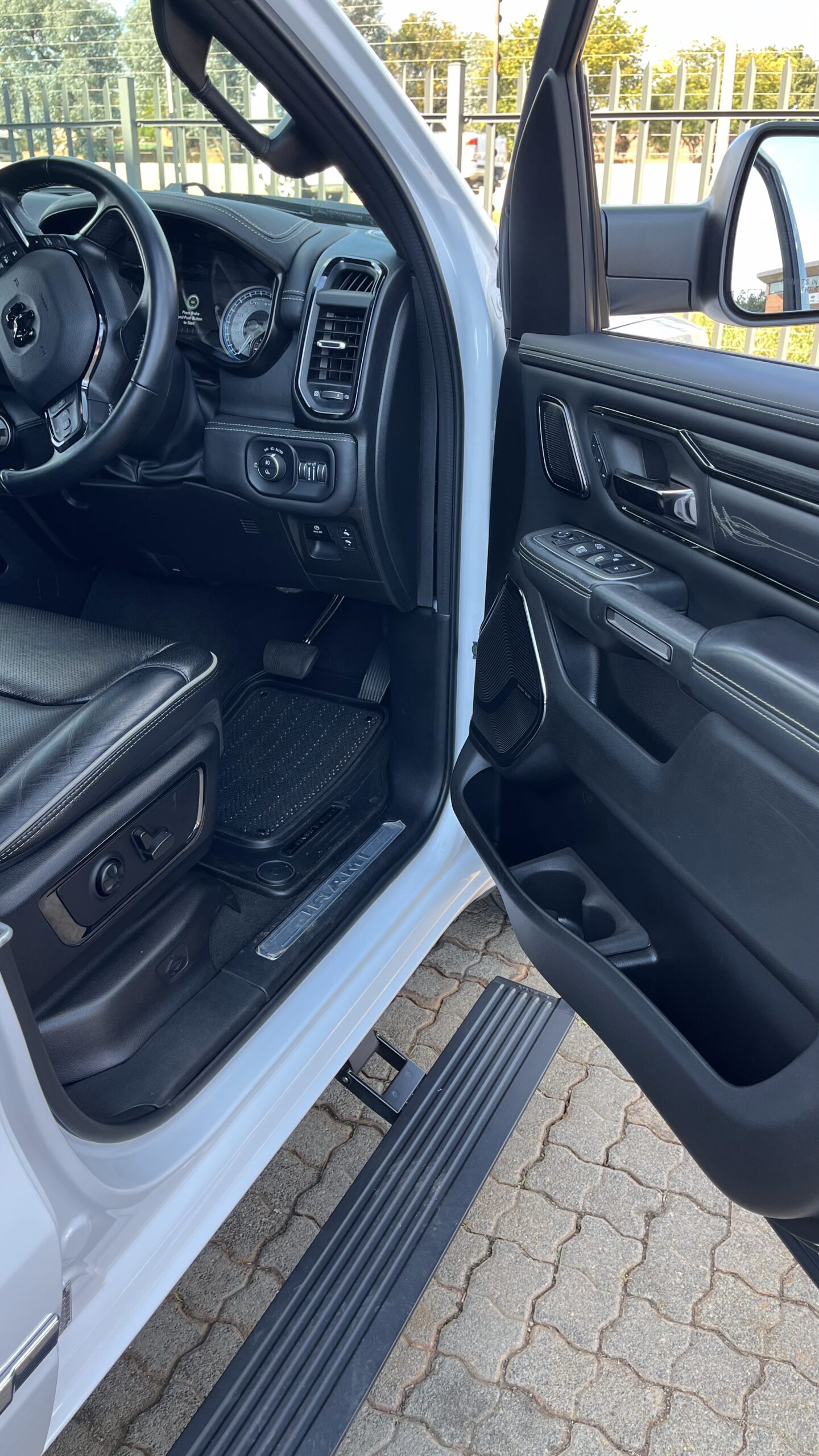 
								RAM LIMITED 1500 full									
